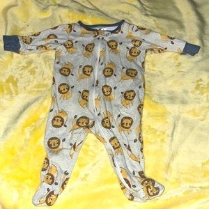 Lion pajama 0-3 months